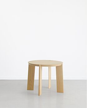 Kile round side table - oak