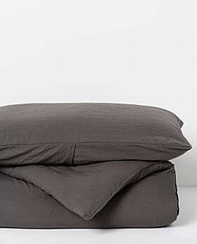 Serra microfibre quilt and pillowcase set queen - charcoal