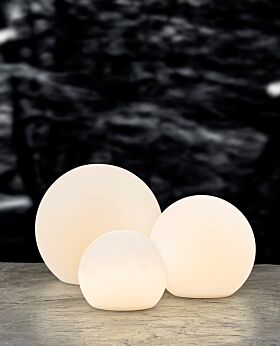 Villa round solar LED lamp - white - medium